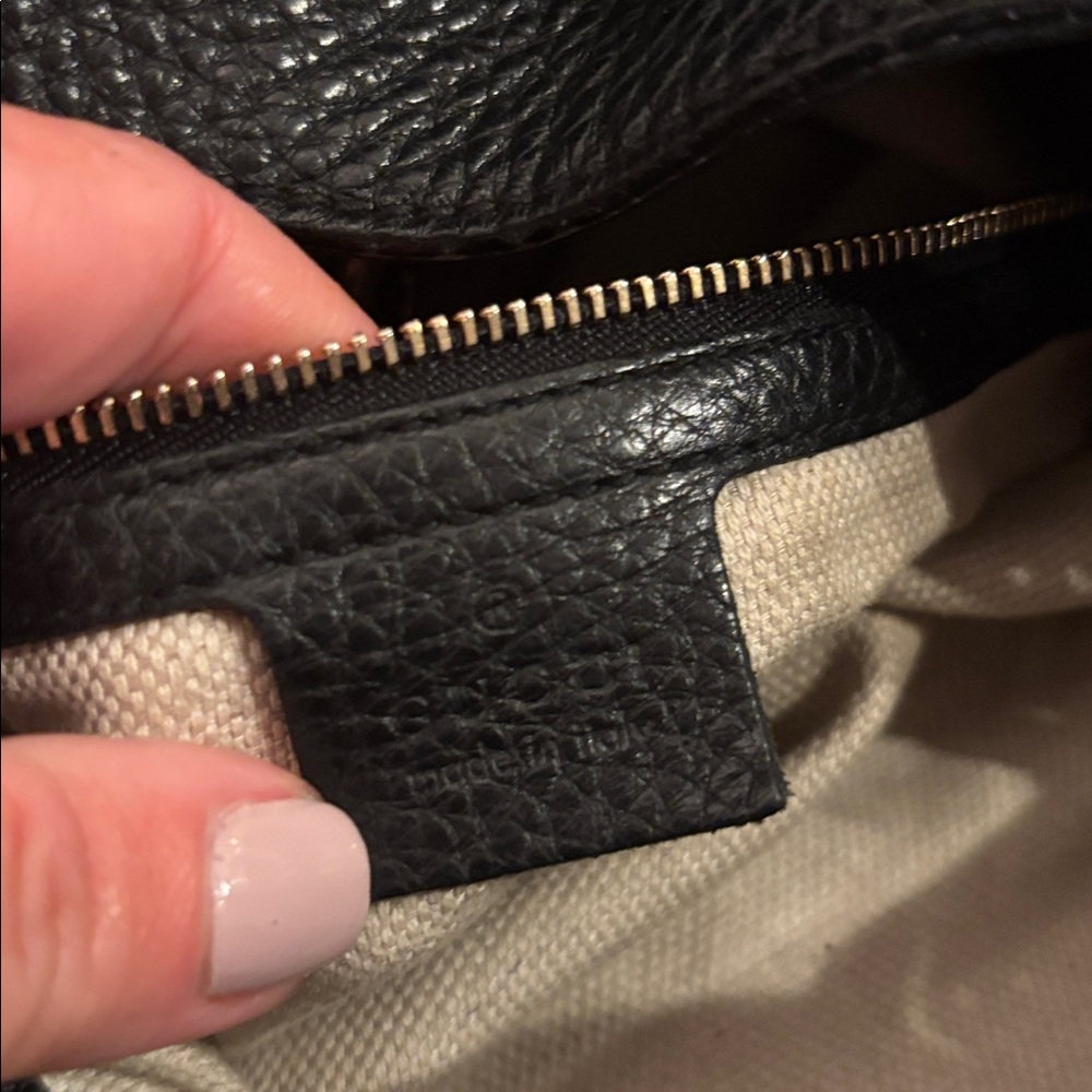 AUTHENTIC GUCCI SHOULDER BAG - Picture 6 of 15